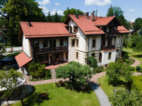 Отель Villa Fantasia Budget Boutique Hotel  Фюссен